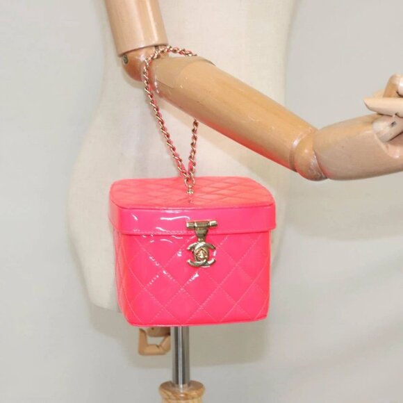CHANEL Vanity Cosmetic Pouch Enamel Pink CC Auth - Picture 1 of 15